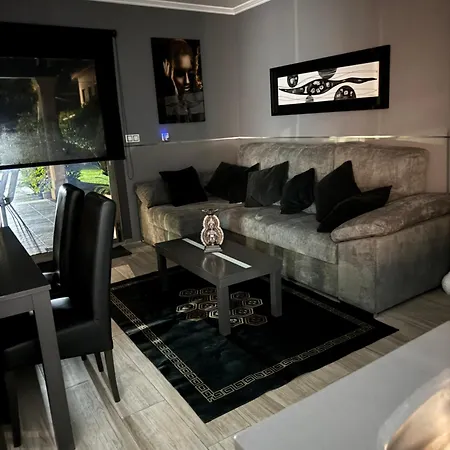 Vila A Casa Da Charca